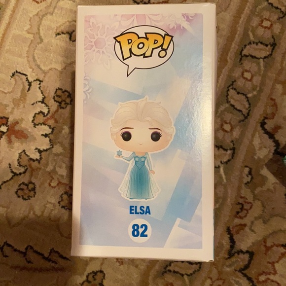 Disney’s Elsa Funko Pop Figure 82 - Picture 3 of 4